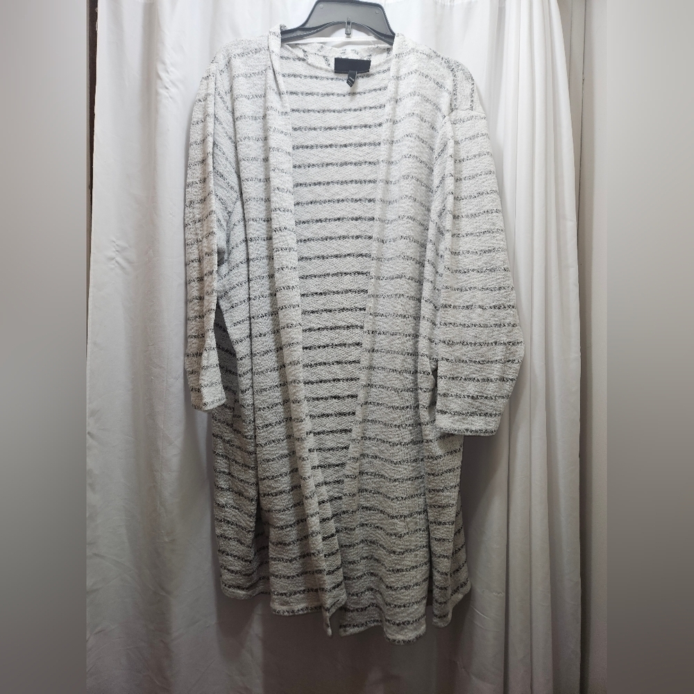 Lane Bryant Plus Size White And Gray Cardigan!